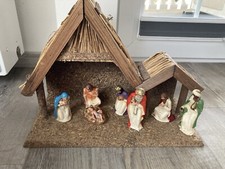 weihnacht krippe mit figuren