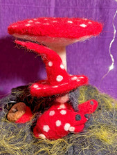 Fliegenpilzfee mit igel - 🍄,