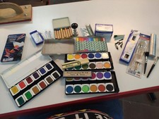 Künstlerbedarf Aquarell/Tusche/Wachsstifte/Kreide/Pinsel