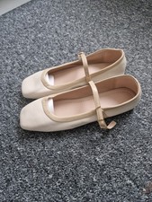 Neue Mary Jane Schuhe Elfenbein Größe 40