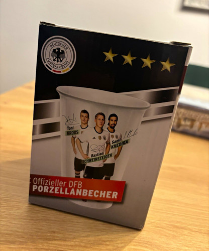 Dfb sammelbecher porzellan - sammelbecher,