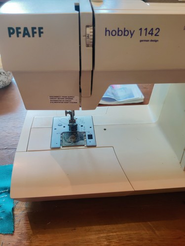 Pfaff hobby 1142 mechanical - pfaff,