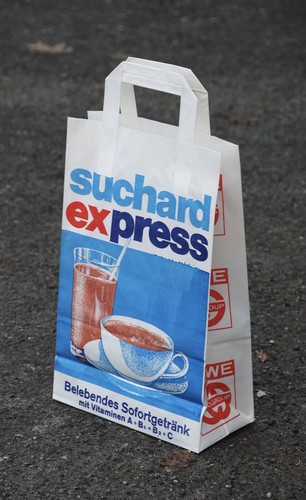 Große papiertüte suchard - große,