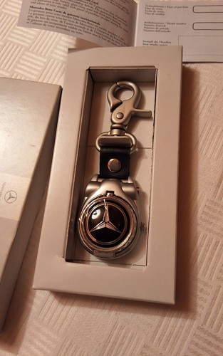 Schlüsselanhänger mit uhr - schlüsselanhänger,