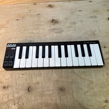 AKAI Professional LPK25