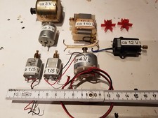 AC/DC Kleinmotor  + 2 x ca. 1,5 V Motore +  5  Kleinmotore + 1x220 V siehe Daten