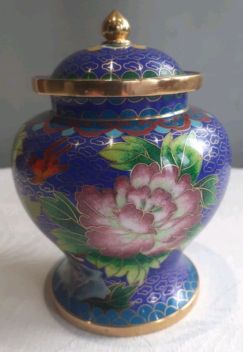 Cloisonné auffällige