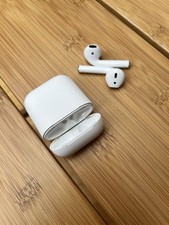 Apple AirPods A1523 – defekt / für Ersatzteile oder Reparatur