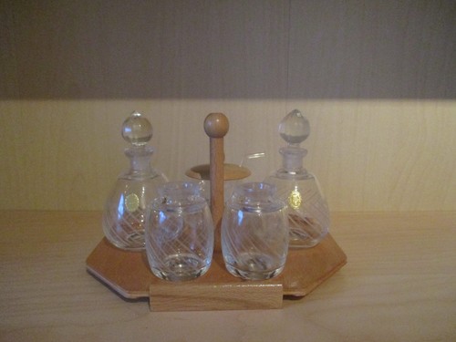 Schöne alte menage aus holz - schöne,