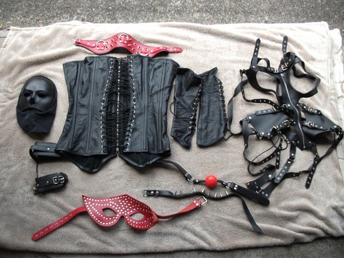 Bondage lederbody armstulpen - lederbody,