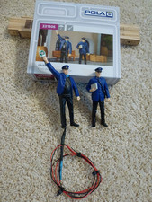 Preiser 331506 2 Bahnmitarbeiter mit grünem Licht