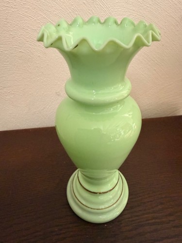 Opalglas vase antik grün