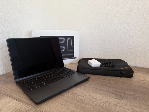Apple macbook pro - apple,