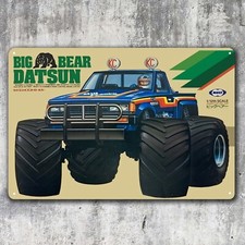 Marui Big Bear Datsun Monster Truck - Retro RC Auto Blechschild Poster - 20x30cm