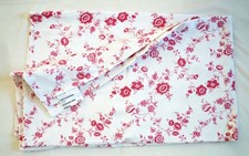 Ikea Inbjudande schöne Tischdecke Blumenmuster rot weiss 145x240 cm 503.134.52