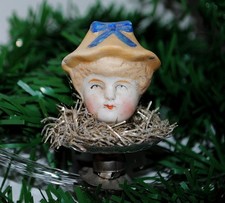 alter Christbaumschmuck Puppenkopf Porzellan auf Zwicker, 0606