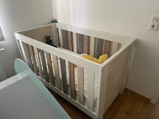 Kinderbett + Kommode 