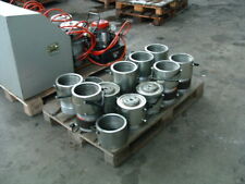 Hydraulische Maschinenheber  1x Hydraulikpumpe 1x Verteilerkasten 12x zylinder