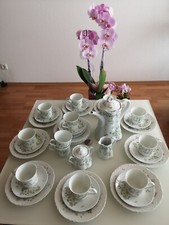 Hutschenreuther Germany 1814 gestempelt, 12 Personen Kaffeeservice, grüne Ranke 