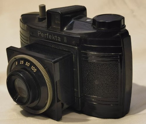 Perfekta rollfilmkamera ddr - ii,