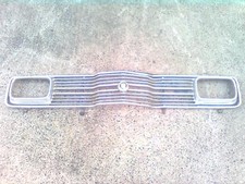 Ford Taunus Knudsen Kühlergrill für eckige Scheinwerfer