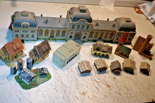 Vollmer 19884 Spur N Bahnhof Baden-Baden + weitere Moedllbahnhäuser Spur N