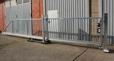 6,0x1,3 Meter mv Industrietor Schiebetor Hoftor freitragend -