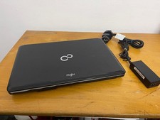 Fujitsu LIFEBOOK AH530, 15,6 Zoll