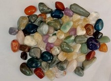 20 Stück bunte Trommelsteine