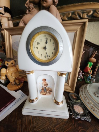 Antike tisch uhr anfang - uhr,
