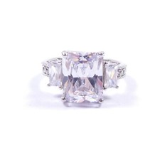 Baguette CZ Drei Stein Ring