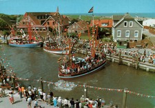 AK Nordseebad Neuharlingersiel Hafen mit Schiffen, gel. 1984 (Nr. 2838)