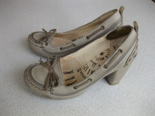 Schuhe Damen Gr. 36 Pumps Mustang Beige sehr schön