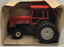 Ertl Deutz Allis 8030 Tractor