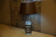 LED-Tischlampe aus einer echten Jack Daniels Flasche Lampe Rund Braun