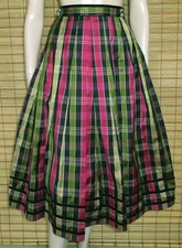 BUNT GEMUSTERTER TRACHTENROCK