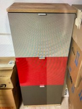 Schuhschrank, hoch, farbig, drei Fächer, Holz Optik, rot und graue Front