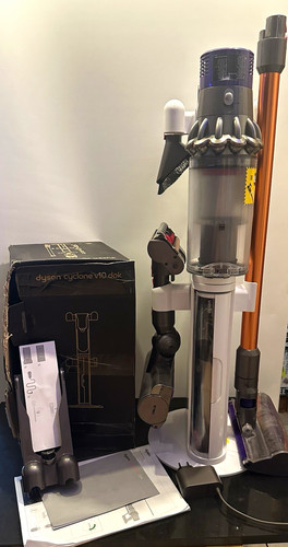 Dyson cyclone v10 absolute - dyson,