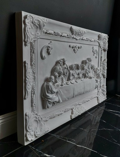 Groß bas relief das - relief,