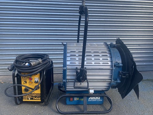 Arri hmi 2500w - arri,