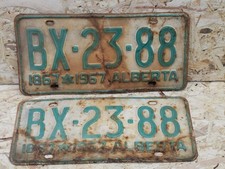 2x ALTES NUMMERNSCHILD -