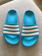Adidas Adilette Unisex türkis / Weiß  Größe 35 Sehr guter Zustand. 