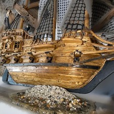 Massives Schiffsmodell aus