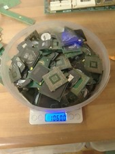 PC Schrott Chips Mit Kappe Ein Kilo