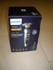 Philips Rasiere S9000 Prestige SP9841/32 NEU OVP Farbe chrom m. Reinigungstation