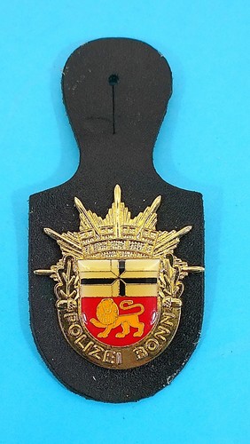 Brustanhänger polizei bonn - brustanhänger,
