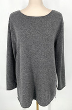 J women's size M Grey 100%