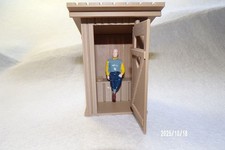 Spur G, Plumpsklo Toilette