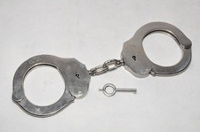 ALCYON Handschellen // Handfesseln // Original deutsche Polizei // Handcuffs