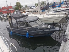 Motorboot Angelboot Spaßboot Berkut 200PS Yamaha Simrad Navi Aluminium